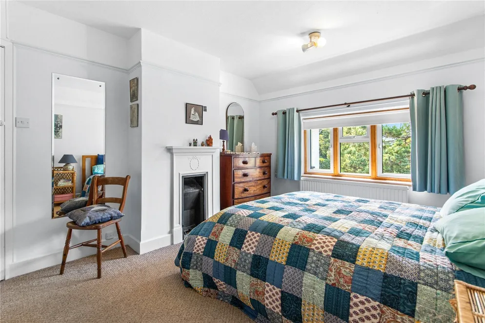 Property carousel item 11