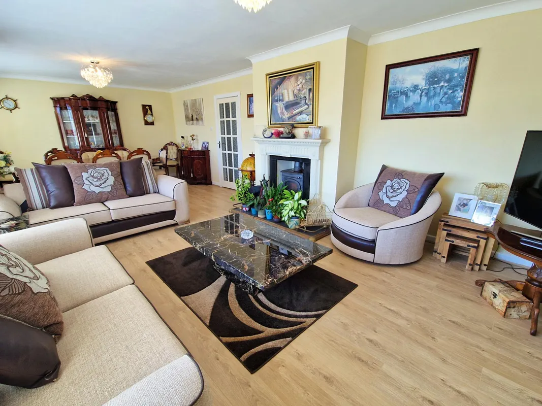 CARLTON PLACE, PORTHCAWL, CF36 3ET
