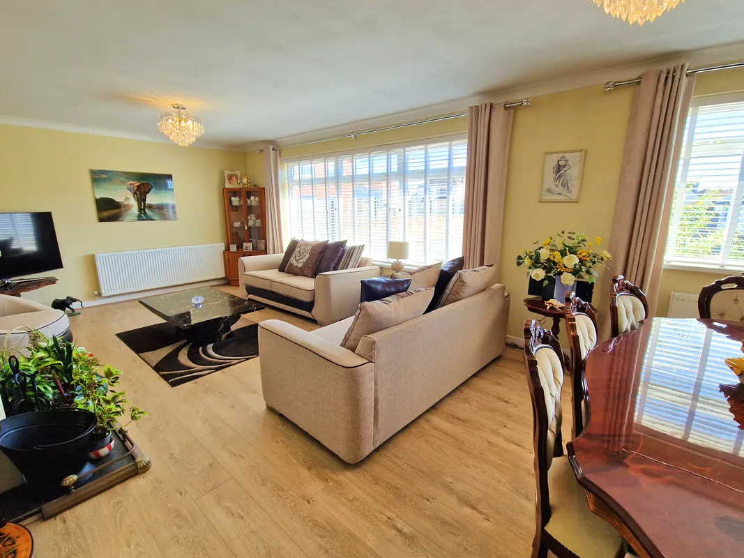 CARLTON PLACE, PORTHCAWL, CF36 3ET