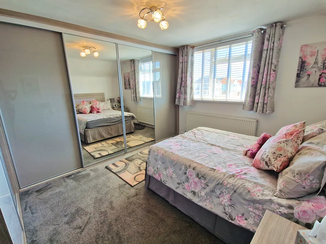 CARLTON PLACE, PORTHCAWL, CF36 3ET
