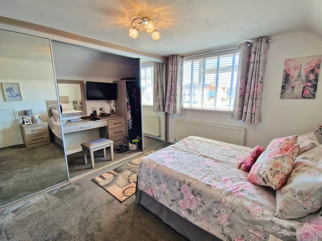 CARLTON PLACE, PORTHCAWL, CF36 3ET