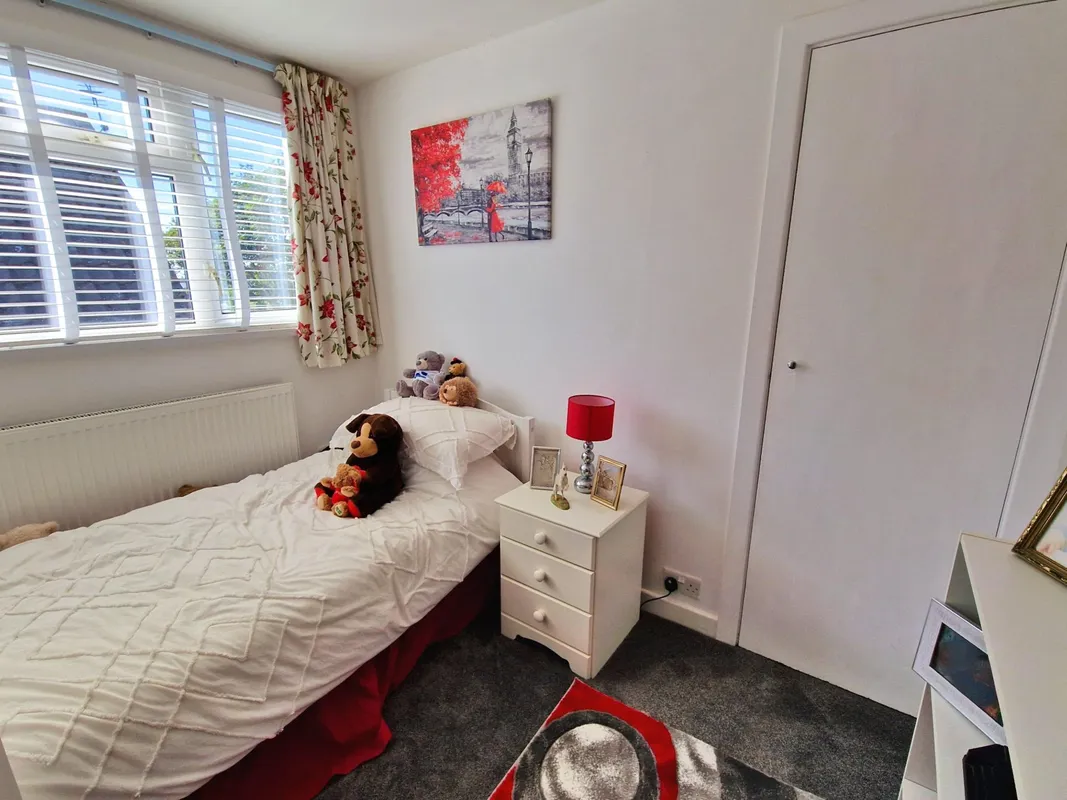 CARLTON PLACE, PORTHCAWL, CF36 3ET