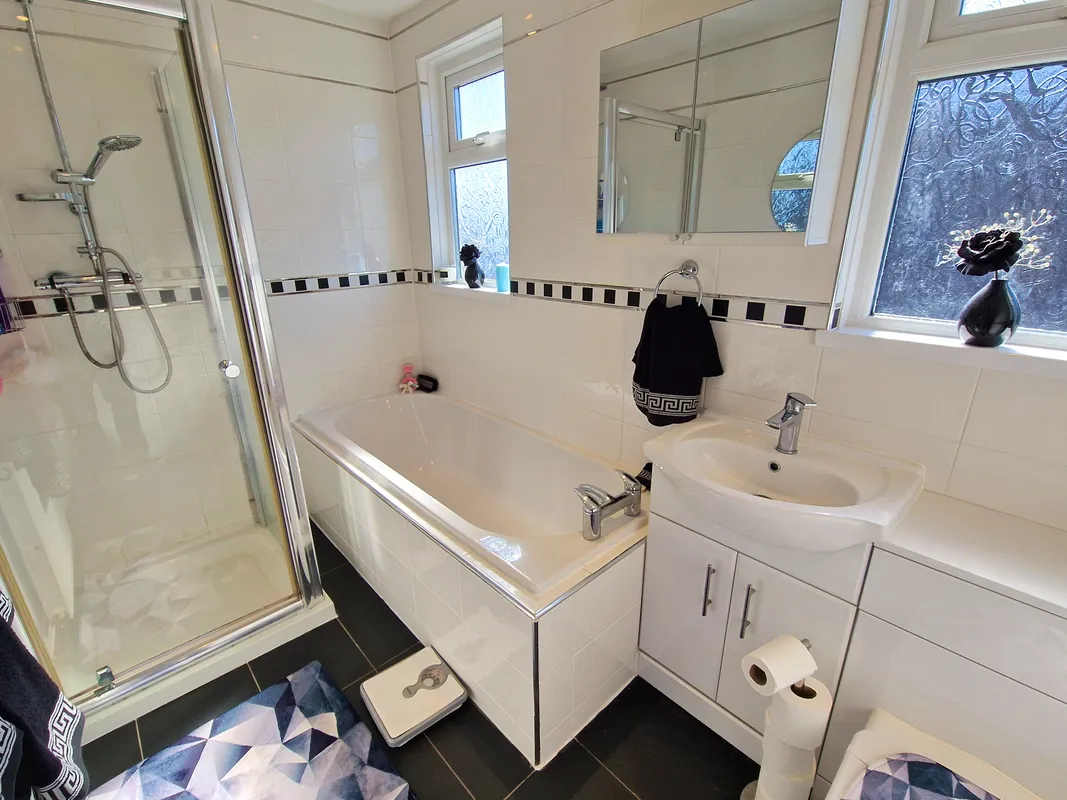CARLTON PLACE, PORTHCAWL, CF36 3ET