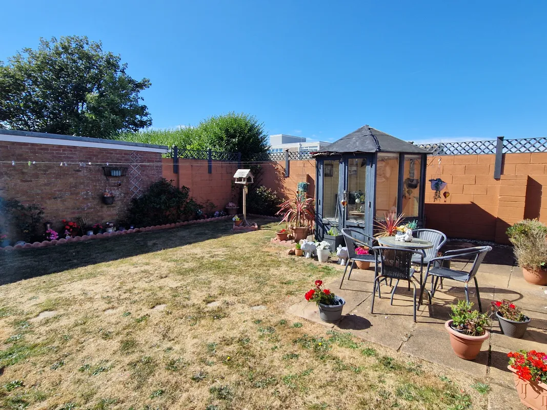 CARLTON PLACE, PORTHCAWL, CF36 3ET