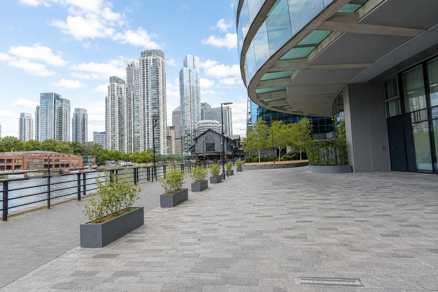 Stunning Two Bedroom Apartment with Balcony in Arena Tower, Canary Wharf Image 12