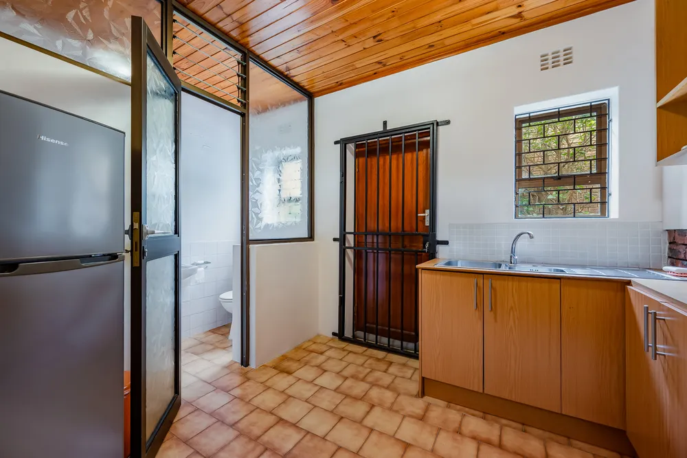South Africa, Western Cape, Heldervue, Primula Street, 8