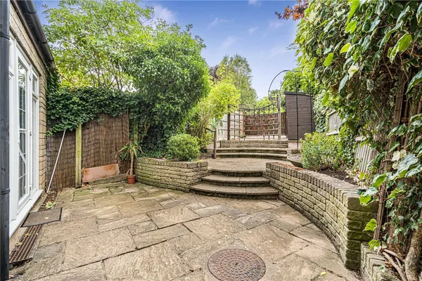 North Street, Oundle, PE8 photo 9