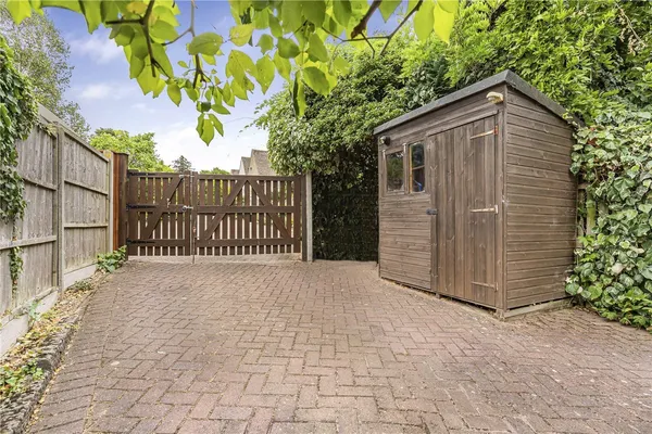 North Street, Oundle, PE8 photo 11