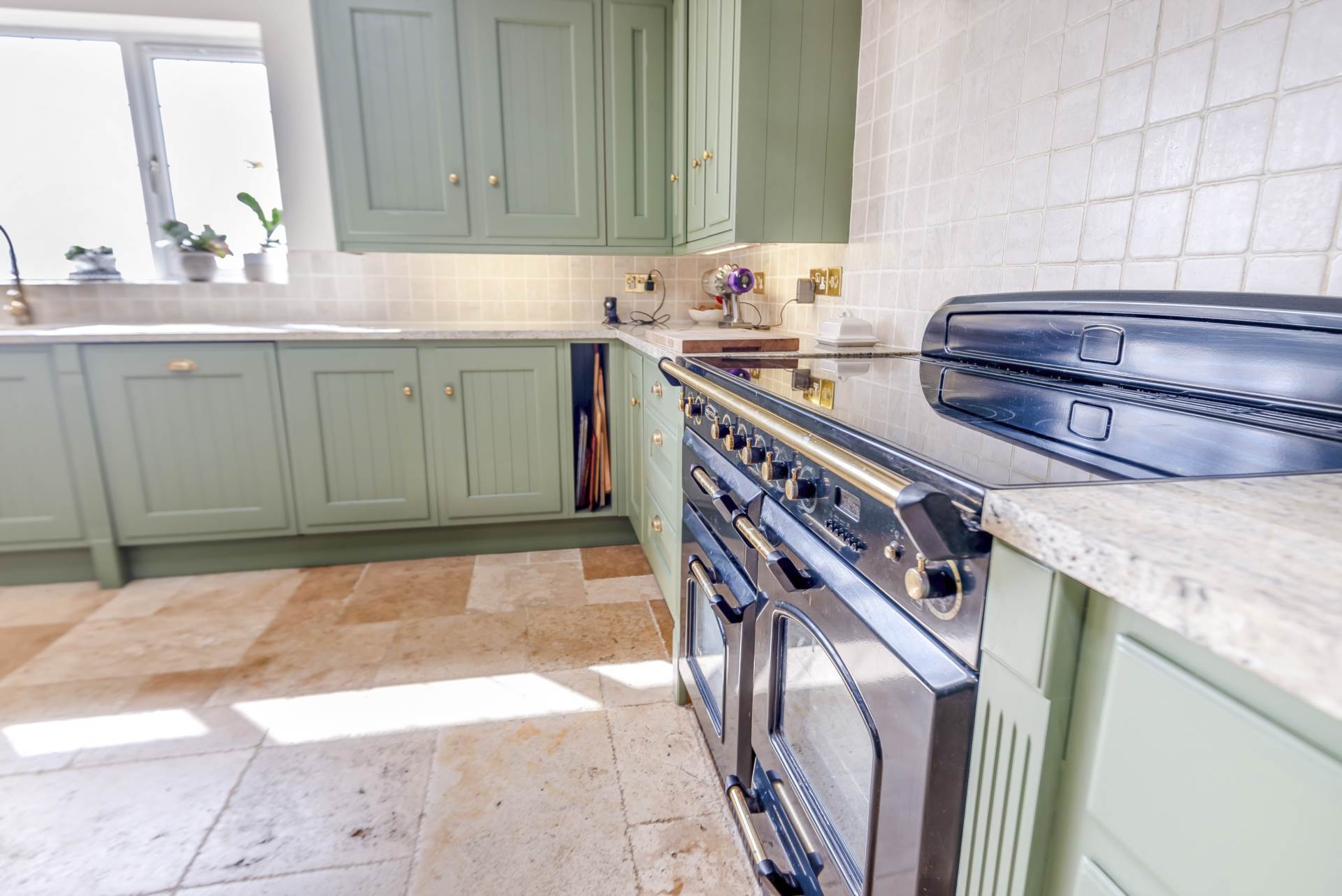 East Knoyle, Country House & Equestrian, 9 Acres. Image 16
