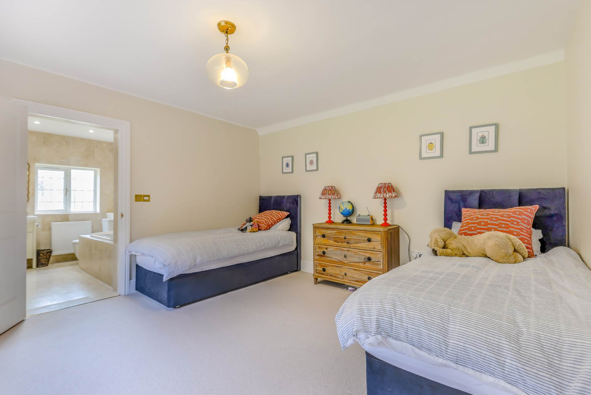 East Knoyle, Country House & Equestrian, 9 Acres. Image 22