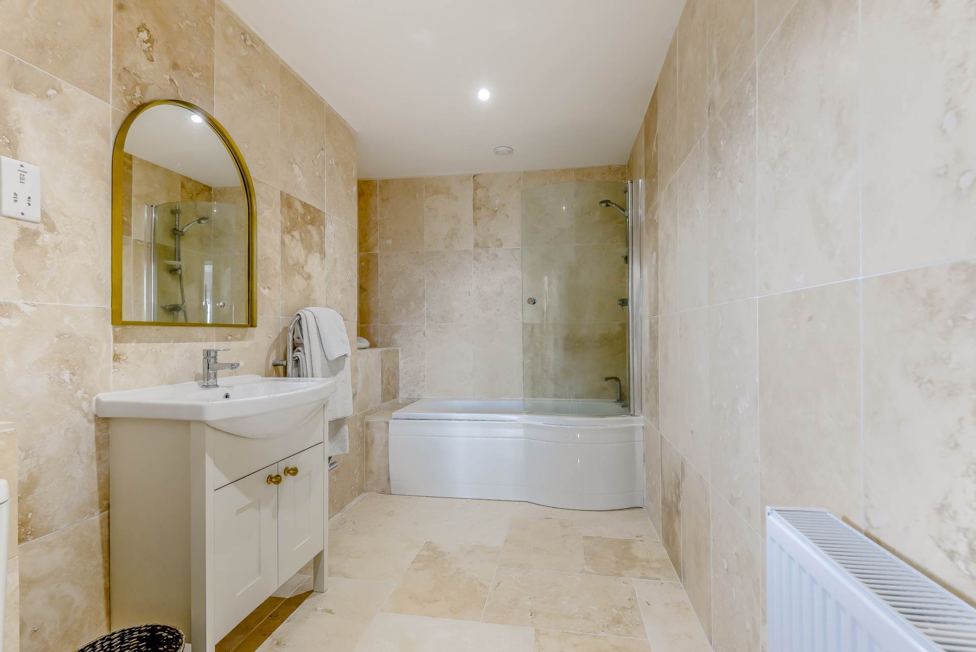East Knoyle, Country House & Equestrian, 9 Acres. Image 24