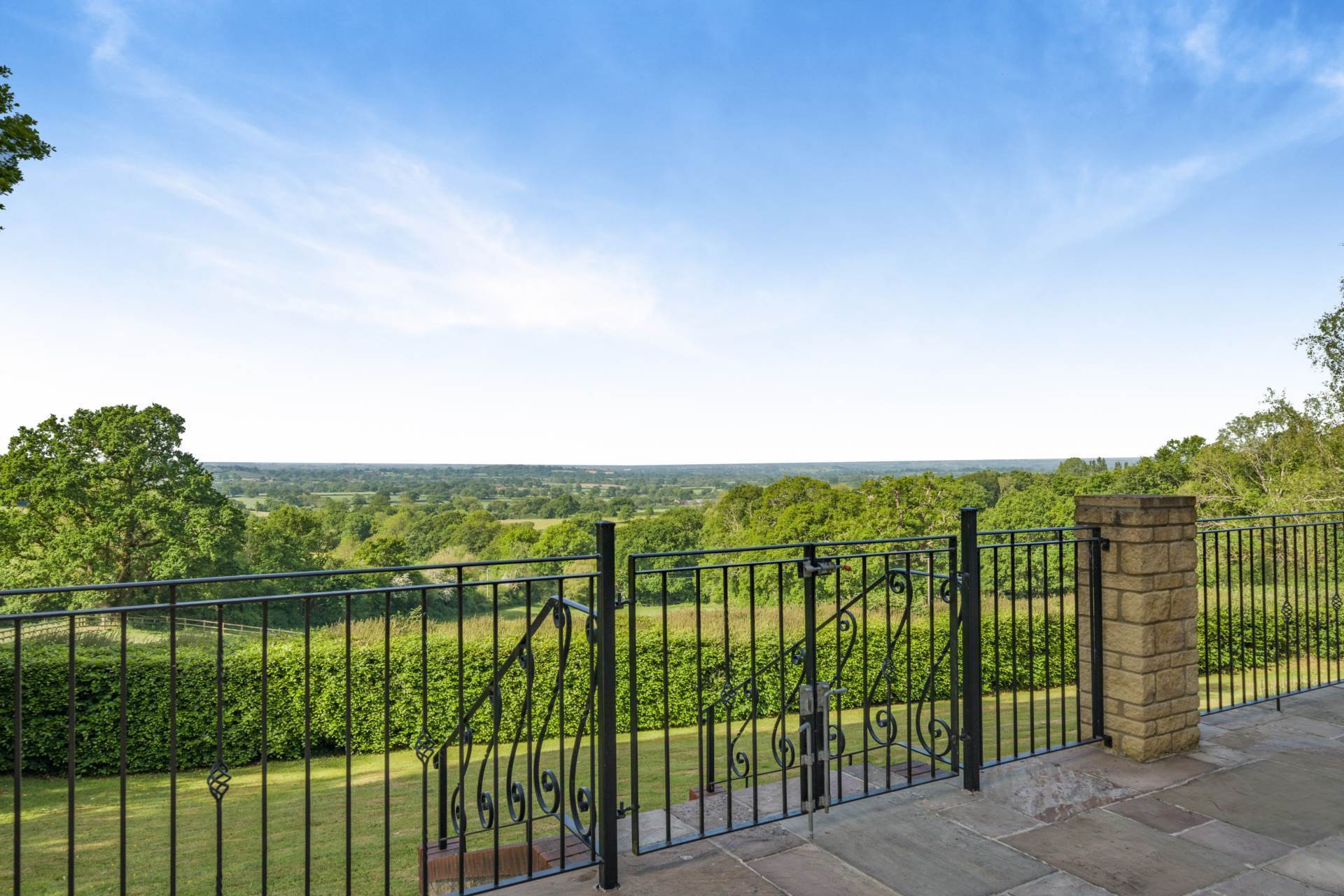 East Knoyle, Country House & Equestrian, 9 Acres. Image 33