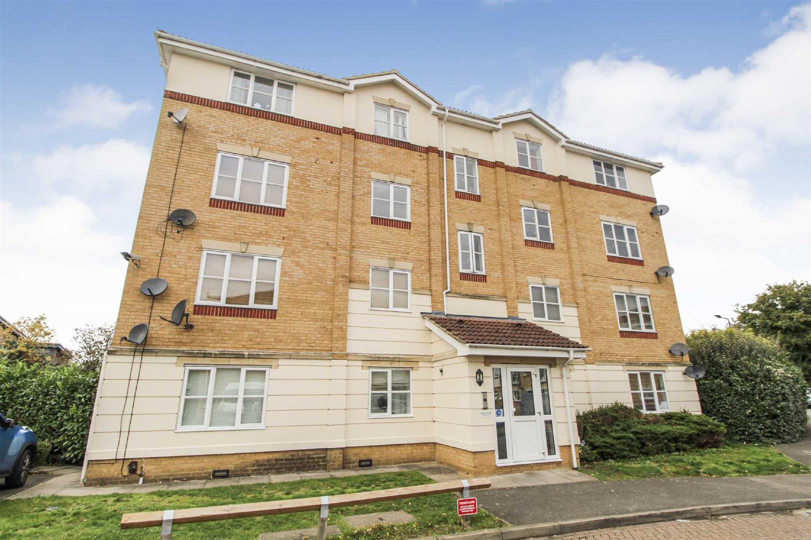 Cobham Close, Cippenham Image 1