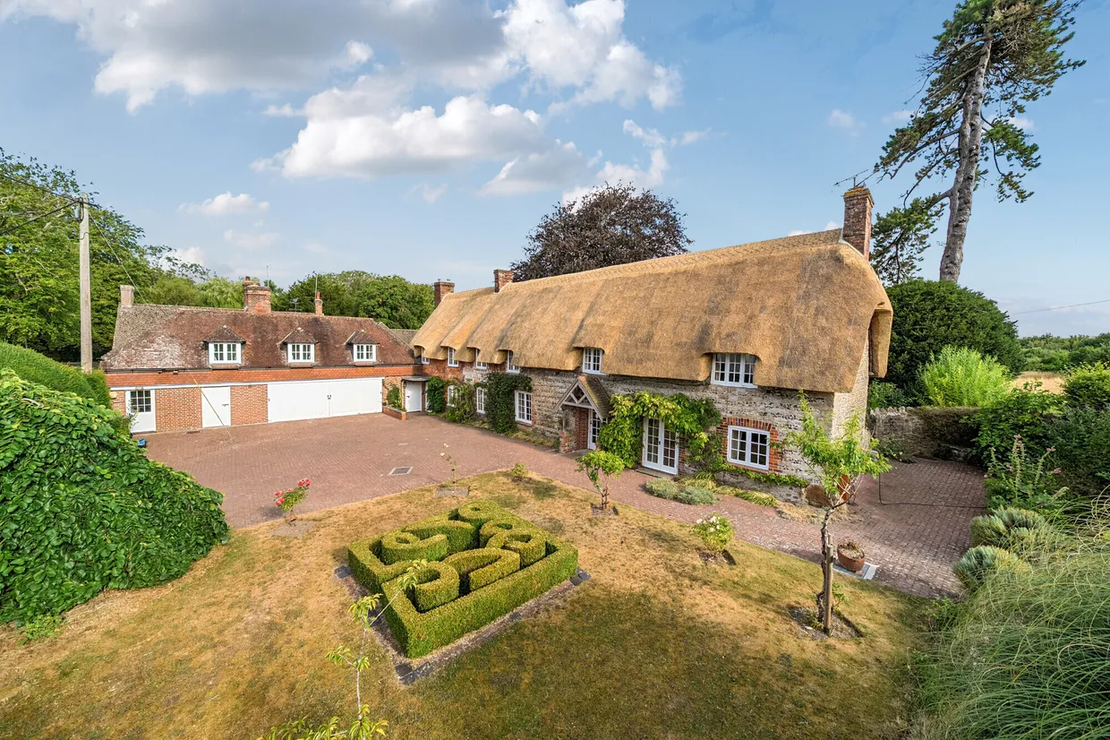 Ogbourne St. George, Marlborough, SN8 photo 1