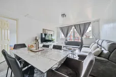 1 Turners Close, Whetstone, N20 photo 3