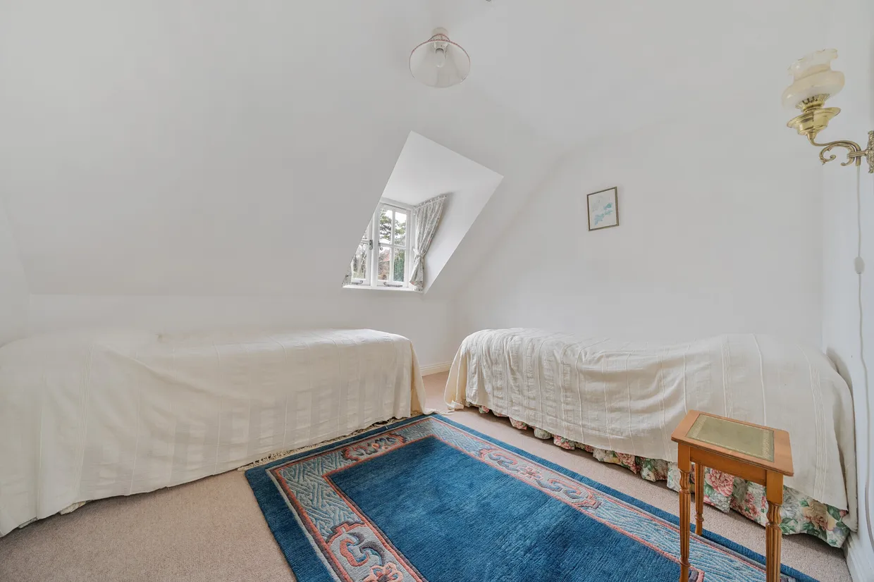 Ogbourne St. George, Marlborough, SN8 photo 33