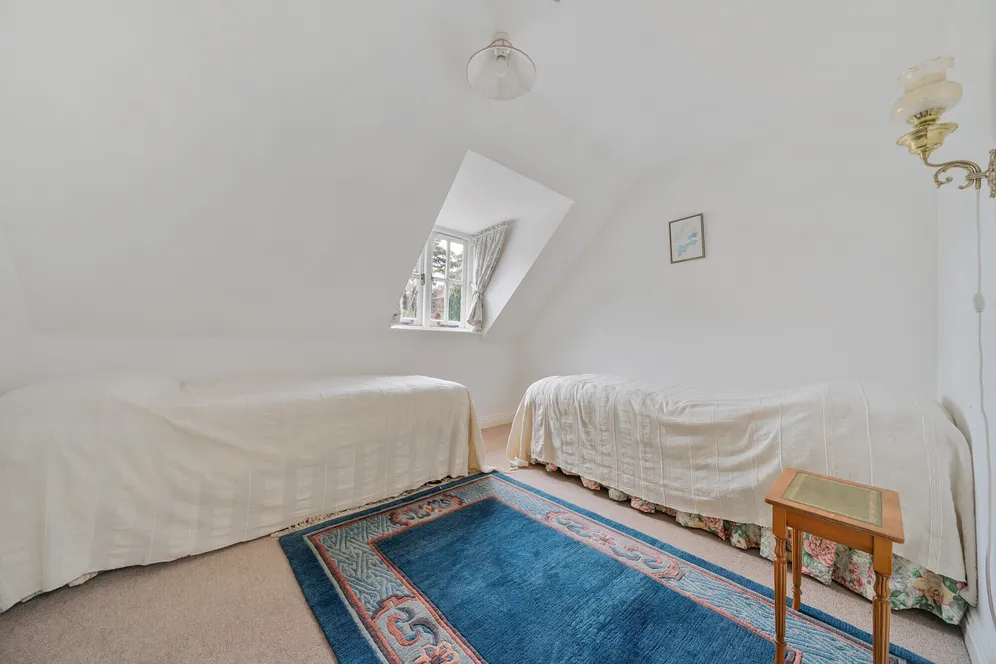 Ogbourne St. George, Marlborough, SN8 photo 33
