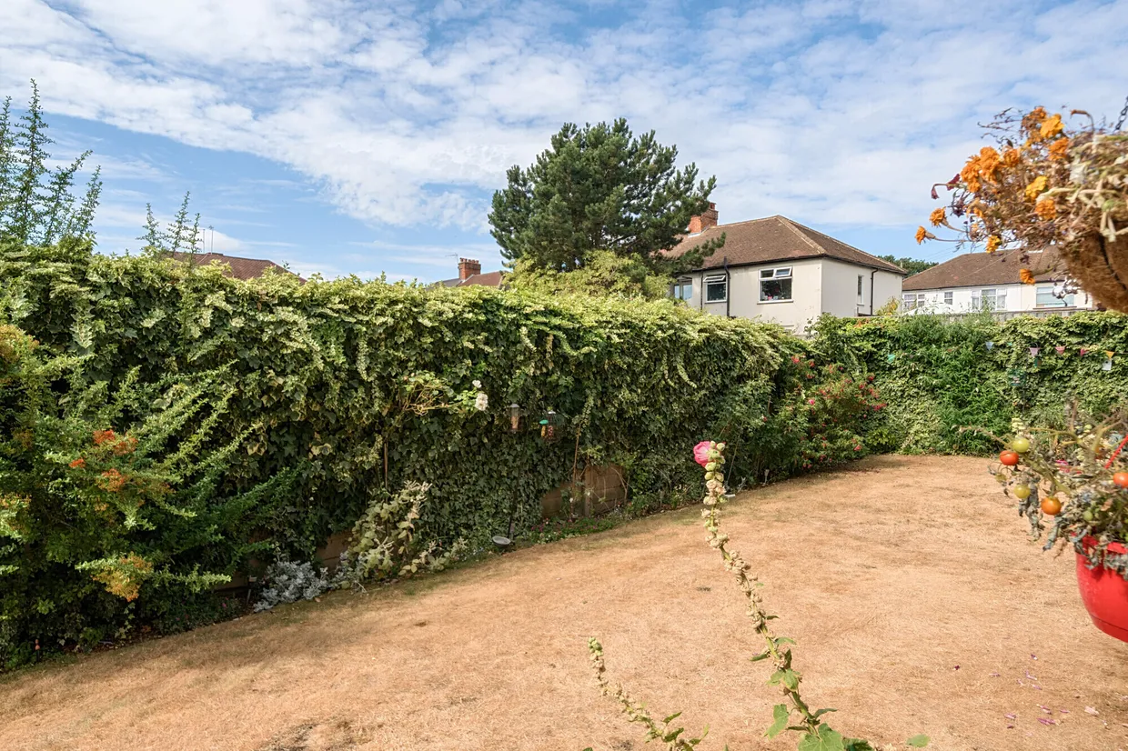 1 Turners Close, Whetstone, N20 photo 18