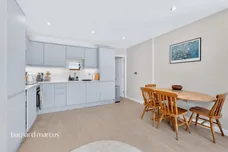 Miles Road, Epsom