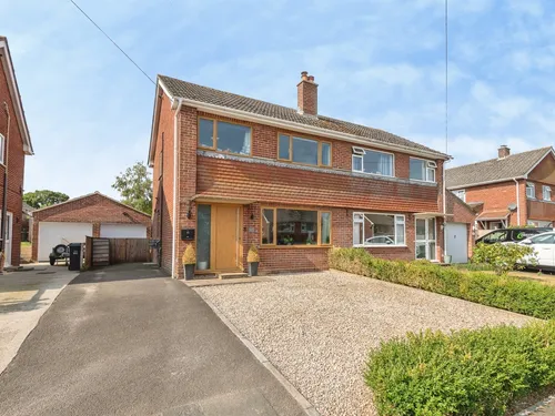 King Cuthred Drive, Chardphoto