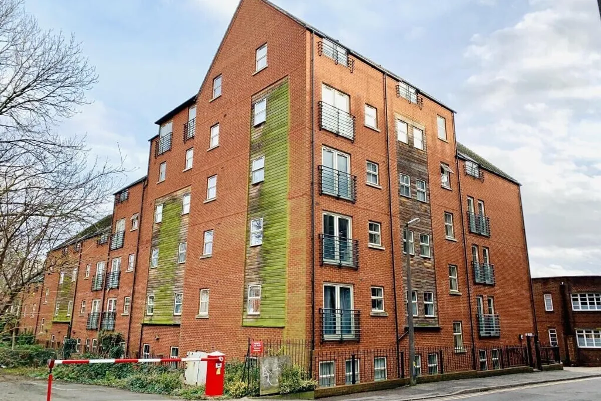 Wesleyan Court, LINCOLN
