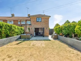 Thatcher Close, Crawley thumb 2