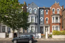 Sisters Avenue, London, SW11 photo 1