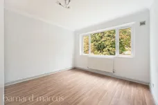 Egmont Road, Sutton