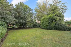 Egmont Road, Sutton