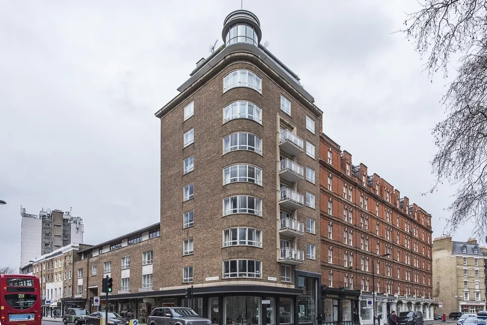 Lower Sloane Street London SW1W photo 3