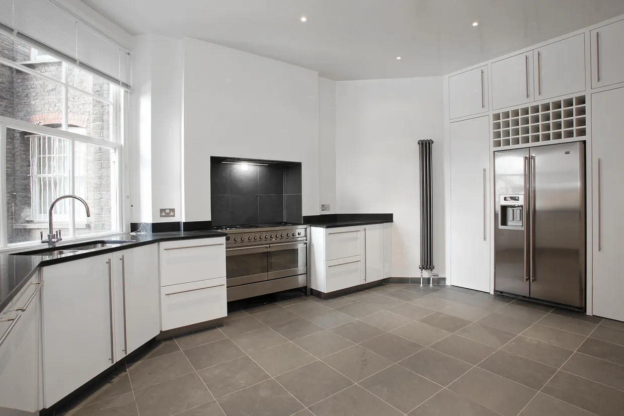 Oakwood Court London W14 photo 3