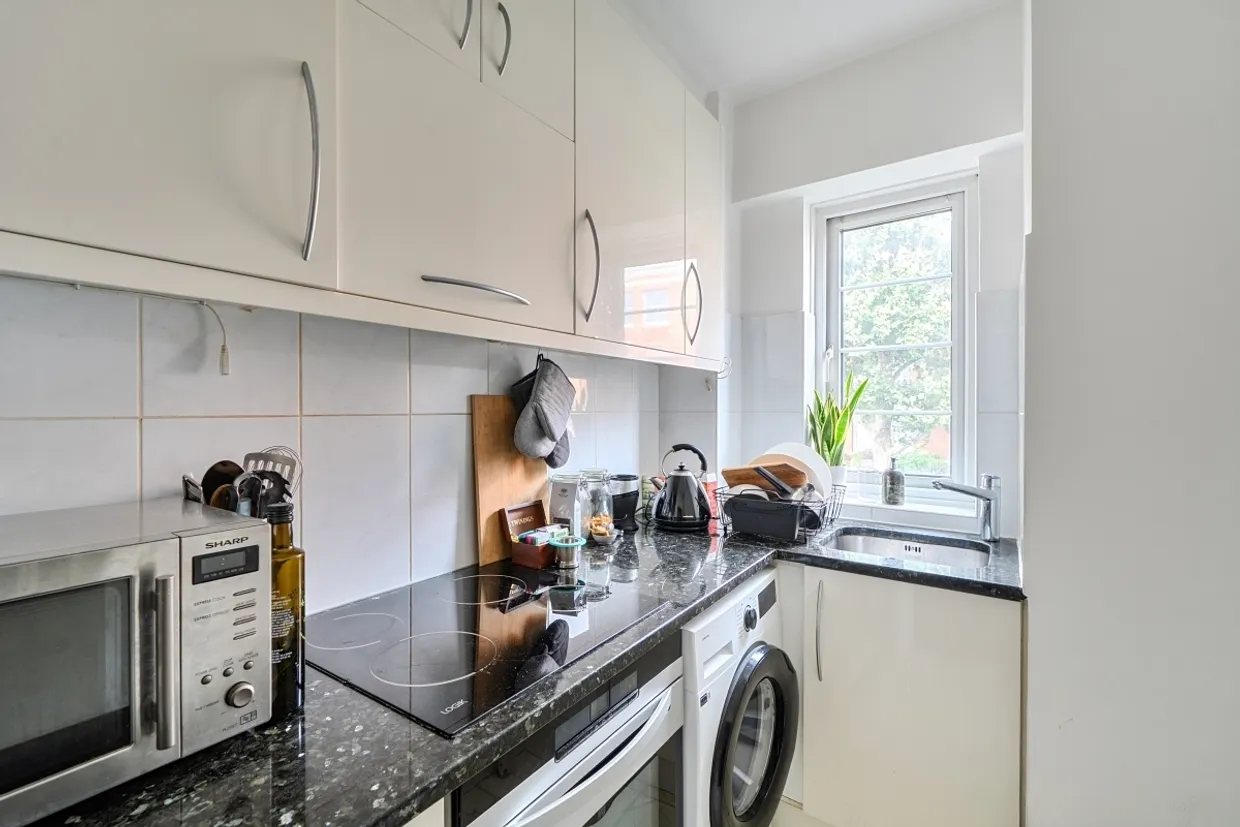 West End Lane London NW6 photo 3