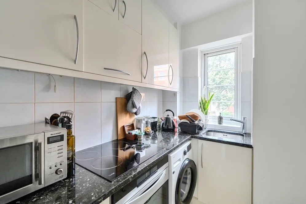 West End Lane London NW6 photo 3