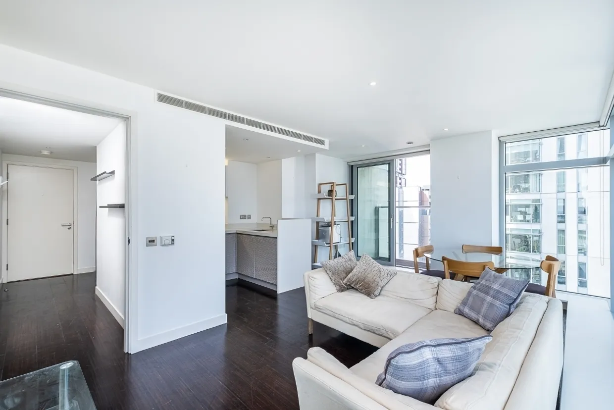 Pan Peninsula Square, E14 photo 5