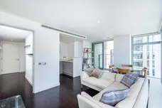 Pan Peninsula Square, E14 photo 5