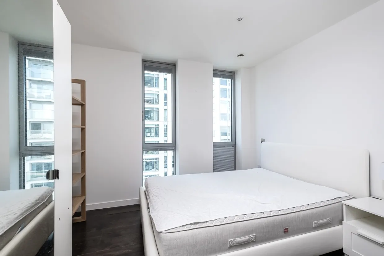 Pan Peninsula Square, E14 photo 8