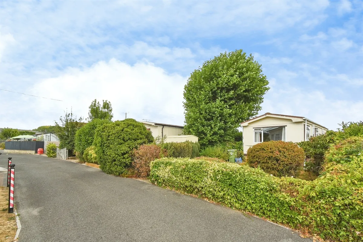 Manor Avenue, St. Johns Priory, Lechlade