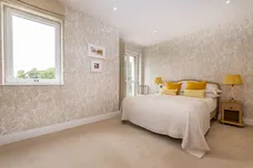 Broom Road, Teddington, TW11 photo 5
