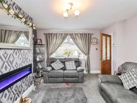 Langdale Avenue, BRADFORD thumb 3