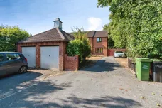 Hollybush Close, Chippenham