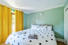 Hollybush Close, Chippenham
