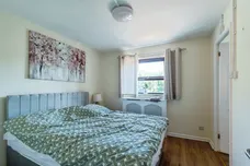 Hollybush Close, Chippenham