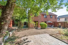 Hollybush Close, Chippenham