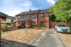 Hollybush Close, Chippenham