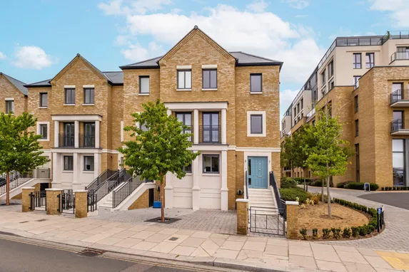 Carlton House, Teddington Riverside, Lodnon, TW11