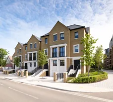 Carlton House, Teddington Riverside, Lodnon, TW11 photo 12