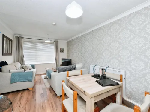 Rawdon Drive, HODDESDONphoto