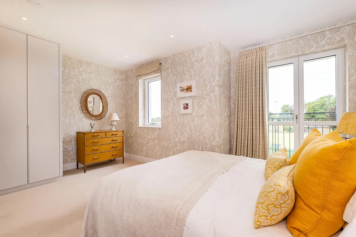 Carlton House, Teddington Riverside, Lodnon, TW11 photo 15