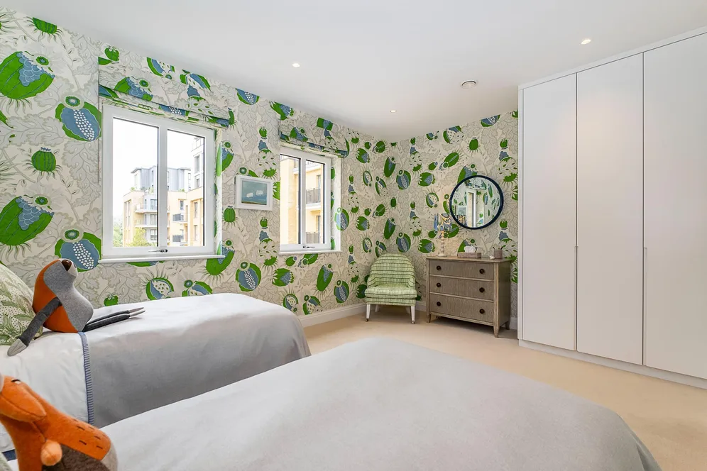 Carlton House, Teddington Riverside, Lodnon, TW11 photo 6