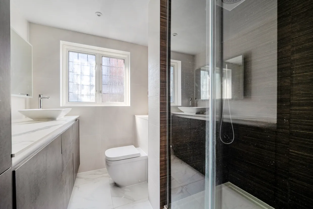 Ferry Road, Bray, Maidenhead, SL6 photo 2